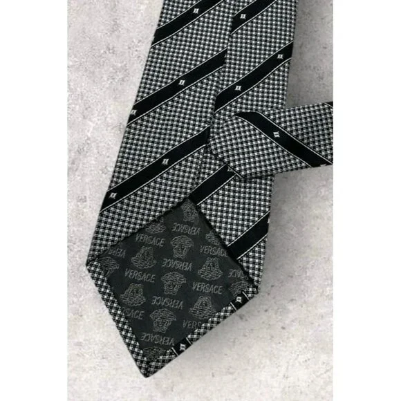 GIANNI VERSACE Silk Tie ITALY Black White Striped Logo W:3.8 EUC